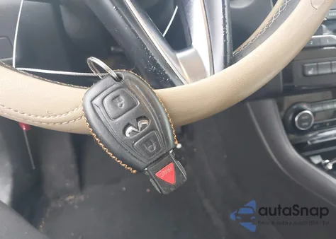 2019 Infiniti Qx30 Luxe z USA, uszkodzony, nr VIN SJKCH5CP3KA011483